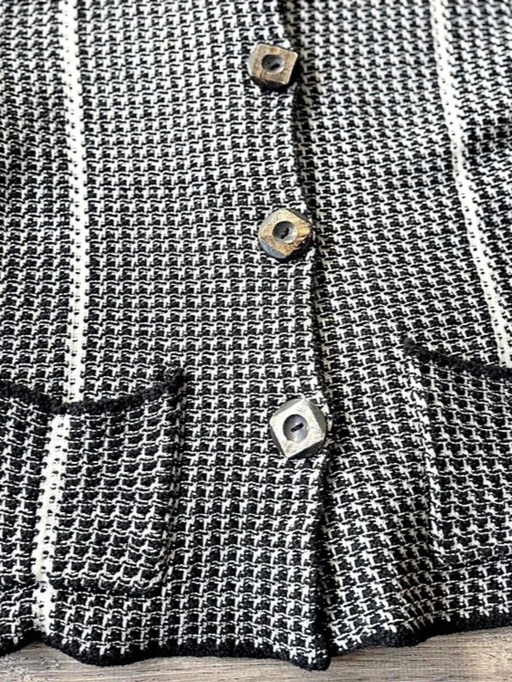 Willow Checkered Blazer in Black & White Like New - L - Picture 4 of 7